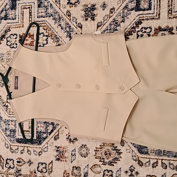 VAN HEUSEN BOYS 3 PIECE PANTS, SHIRT WITH CLIP-ON TIE, AND VEST SIZE 7 - Picture 5 of 16